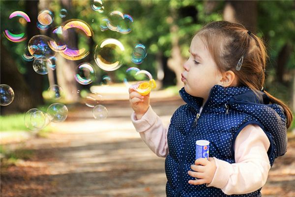 El significado de soñar con una niña