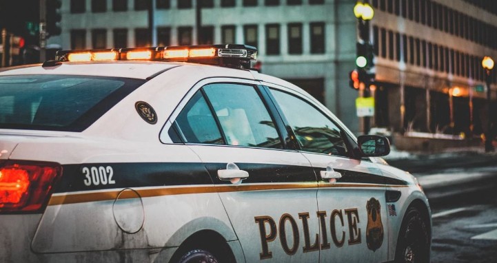 Soñar con policías : 18 escenarios y significados