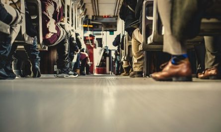 Soñar con autobuses : 27 escenarios y significados