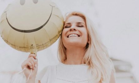 Soñar con sonreír : 18 escenarios y significados