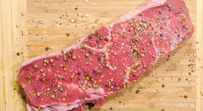 Soñar con carne : 42 escenarios y significados