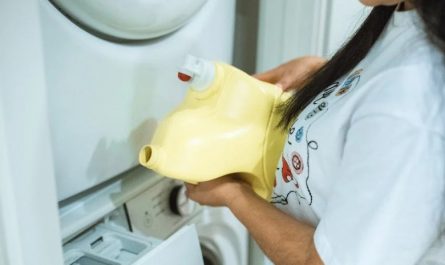 Soñar con lavar ropa : 24 escenarios y significados
