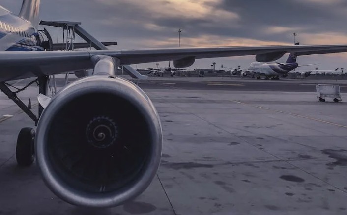 Soñar con aeropuerto : 18 escenarios y significados