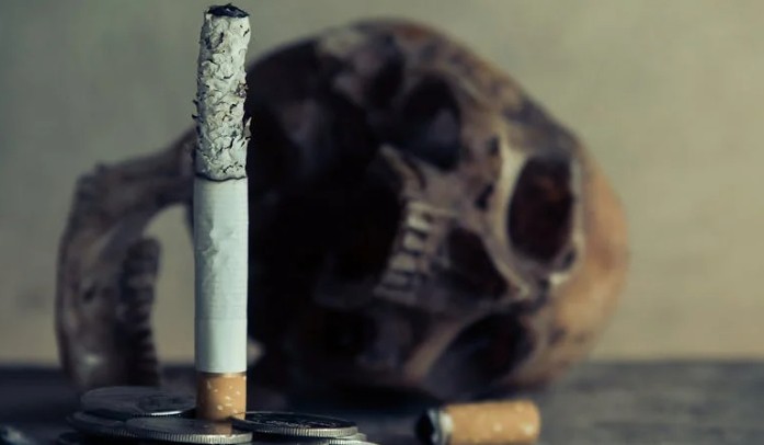 Soñar con fumar : 26 escenarios y significados