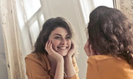 Soñar con espejos : 38 escenarios y significados