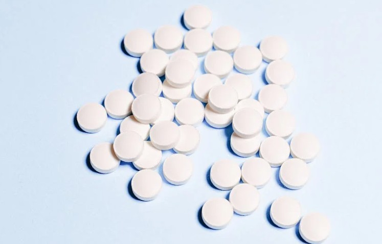 Soñar con tomar medicamentos : 34 escenarios y significados