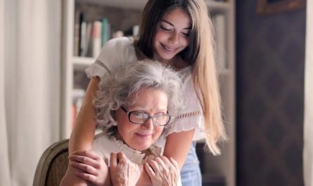 Soñar con la abuela : 35 escenarios y significados