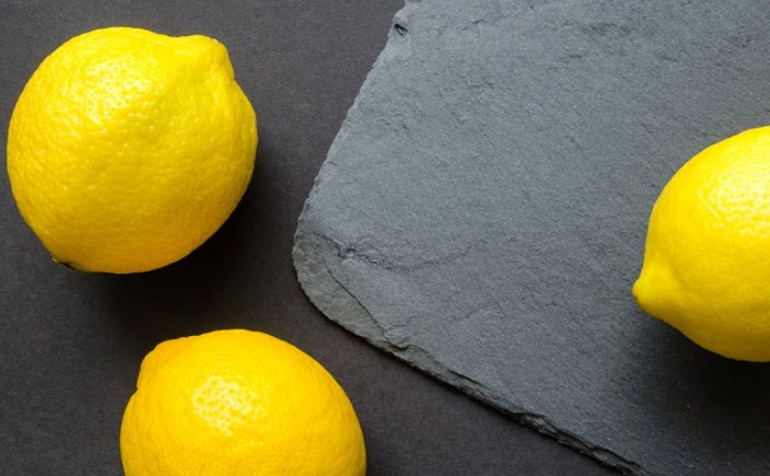 Soñar con limones : 23 escenarios y significados