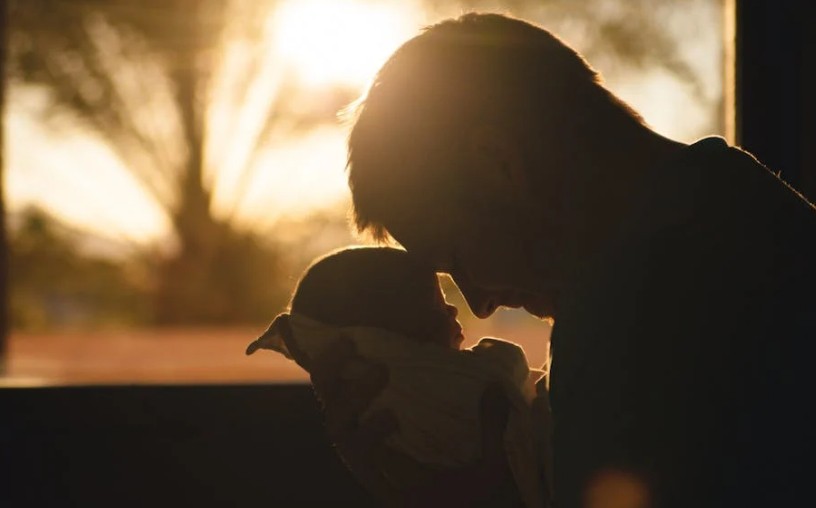Soñar con padre fallecido : 54 escenarios y significados