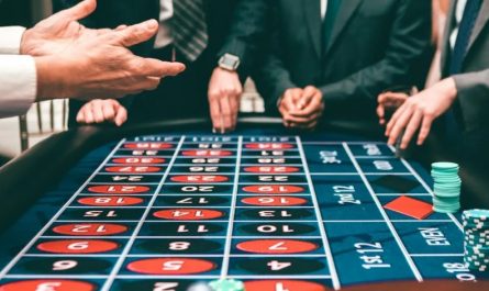 Soñar con juegos de azar : 36 escenarios y significados