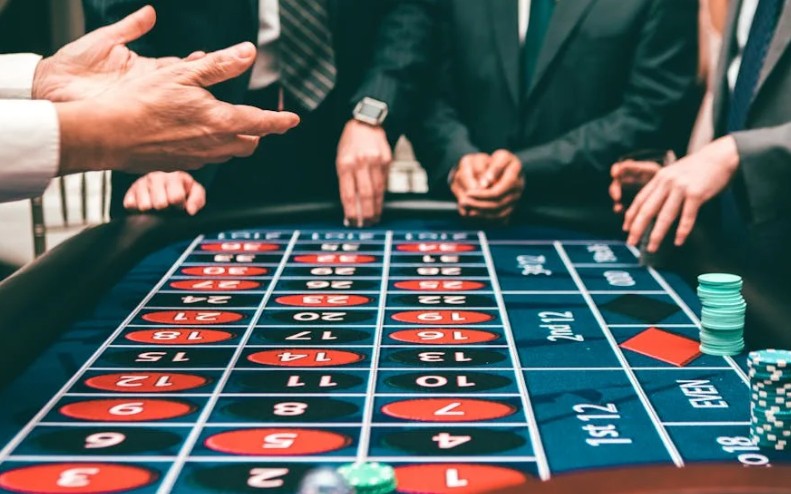 Soñar con juegos de azar : 36 escenarios y significados