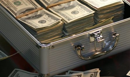 Soñar con robo a un banco : 20 escenarios y significados
