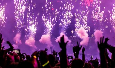 Soñar con una fiesta : 42 escenarios y significados