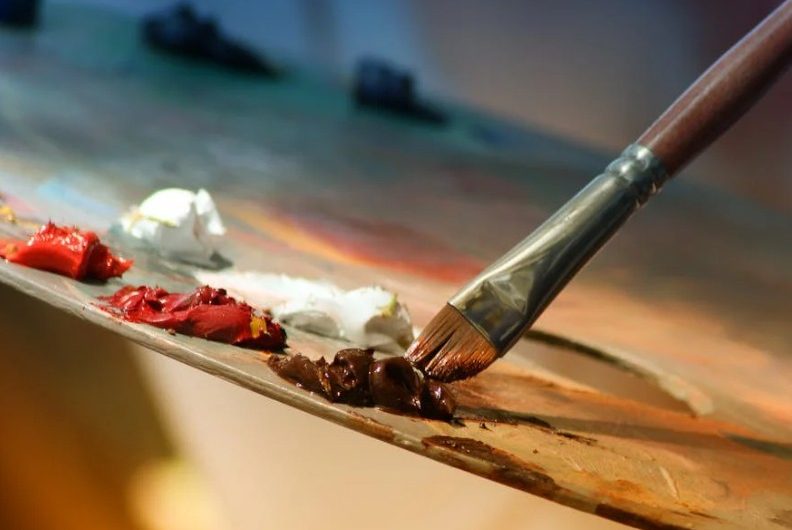 Soñar con pintura : 57 escenarios y significados