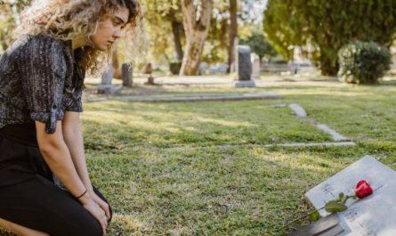 Soñar con aborto espontáneo : 23 escenarios y significados