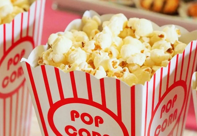 Soñar con palomitas de maíz: 16 escenarios y significados