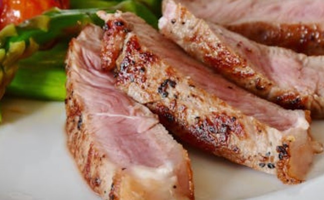 Soñar con carne de cerdo : 33 escenarios y significados