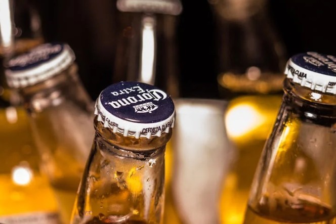 Soñar con cerveza : 41 escenarios y significados