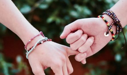Soñar con pulseras : 43 escenarios y significados