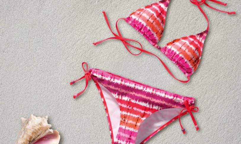 Soñar con trajes de baño : 32 escenarios y significados