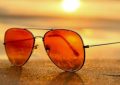 Soñar con gafas de sol : 35 escenarios y significados