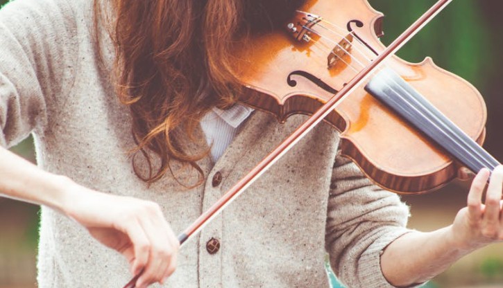 Soñar con violín : 41 escenarios y significados