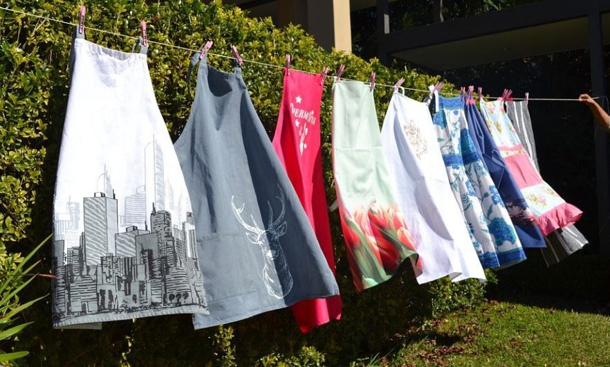 Soñar con un delantal : 12 escenarios y significados