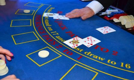 Soñar con juegos de azar : 12 escenarios y significados