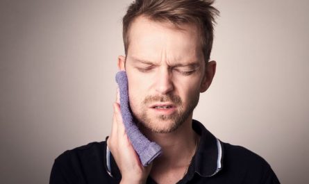 Soñar con dientes que se caen : 18 escenarios y significados