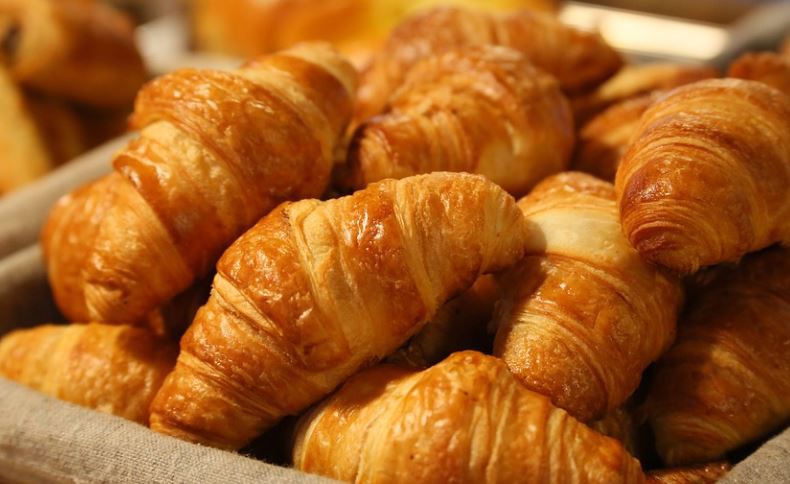 Soñar con pan : 19 escenarios y significados