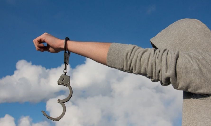 Soñar con esposas : 9 escenarios y significados