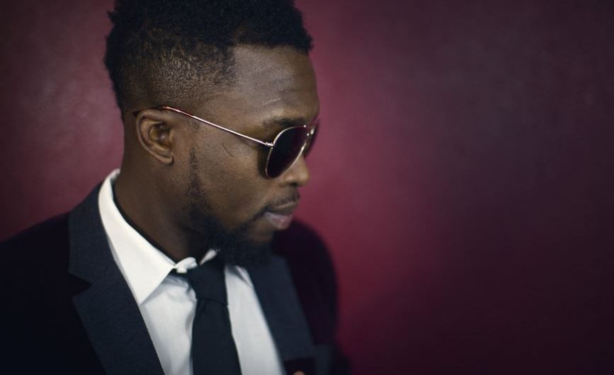 Soñar con vestir ropa negra : 16 escenarios y significados