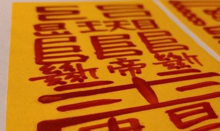 Soñar con amuletos : 9 escenarios y significados