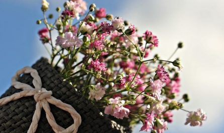 Soñar con recibir un ramo de flores : 14 escenarios y significados