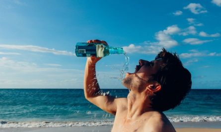 Soñar con beber agua : 12 escenarios y significados