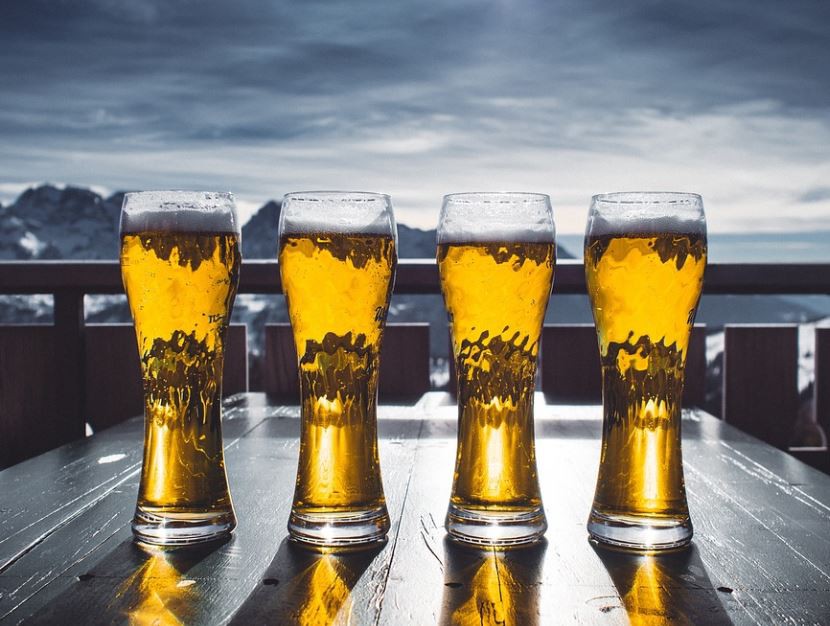 Soñar con cerveza : 12 significado y simbolismo