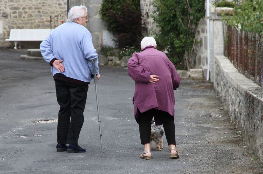 Soñar con personas mayores : 11 significado y simbolismo