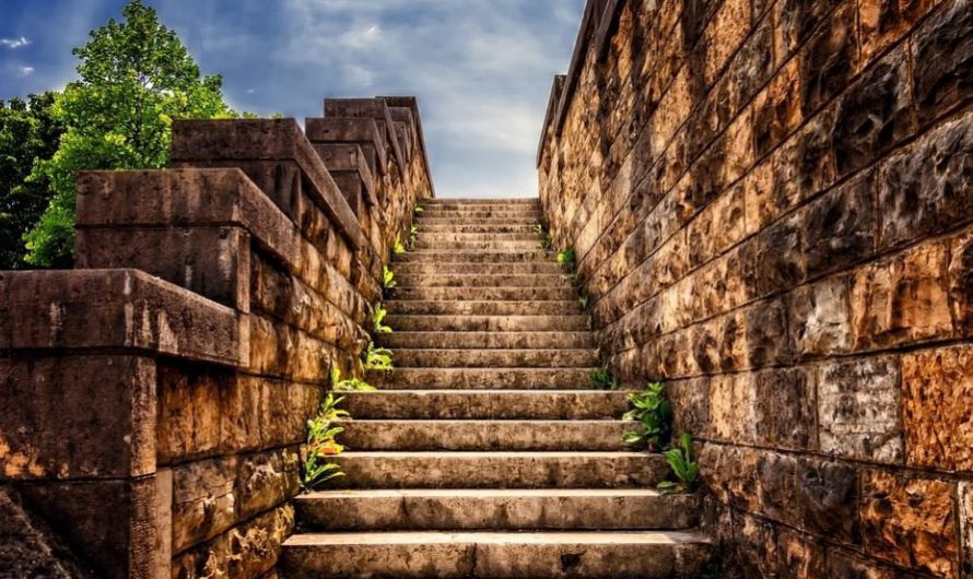Soñar con subir escaleras : 10 significado y simbolismo