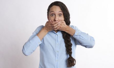 Soñar con sangre brotando de la boca : 13 significado y simbolismo