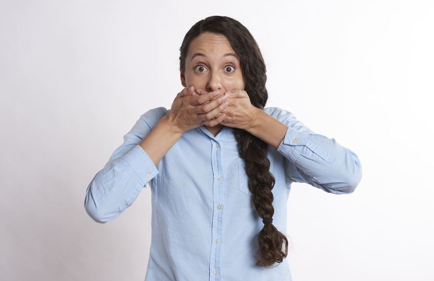 Soñar con sangre brotando de la boca : 13 significado y simbolismo