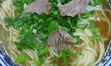 Soñar con comer ramen a solas : 6 significado y simbolismo
