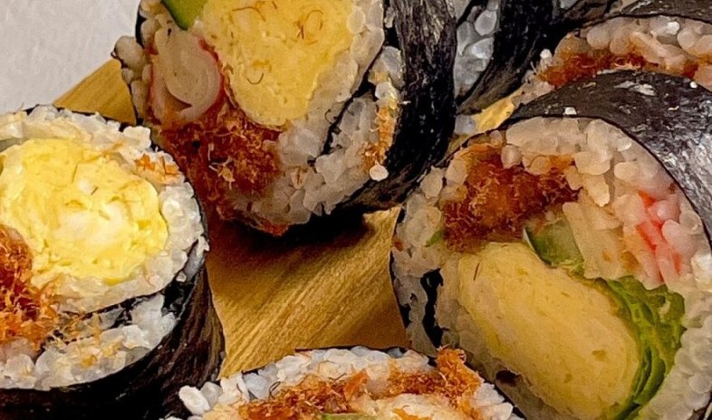 Soñar con Gimbap : 8 significado y simbolismo