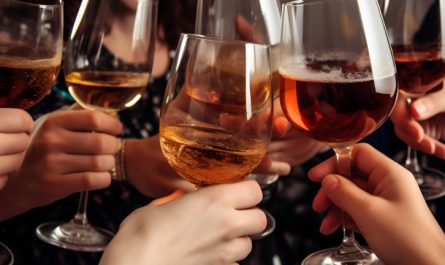 Soñar con beber alcohol : 20 significado y simbolismo