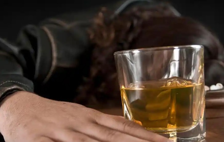 Soñar con estar borracho : 22 significado y simbolismo