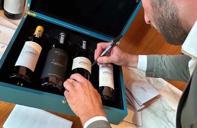 Soñar con recibir alcohol como regalo : 12 significado y simbolismo