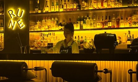 Soñar con un bar : 22 significado y simbolismo