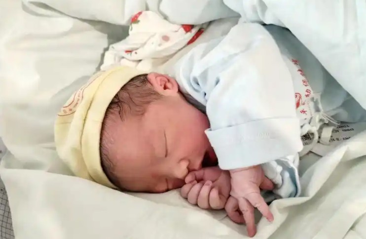 Soñar con una amiga dando a luz : 18 significado y simbolismo