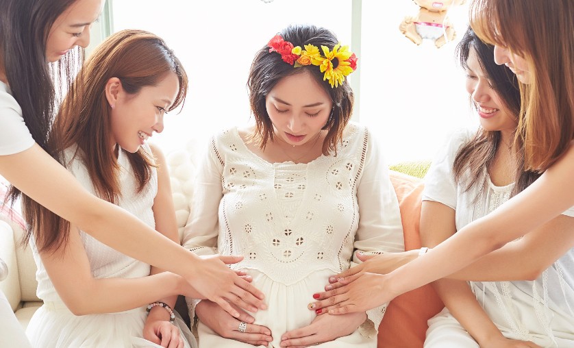 Soñar con una amiga embarazada : 20 significado y simbolismo