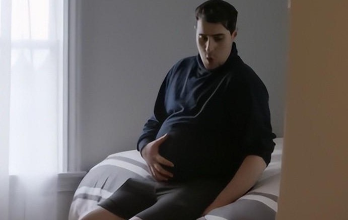 Soñar con un hombre embarazado: 20 significados y simbolismos