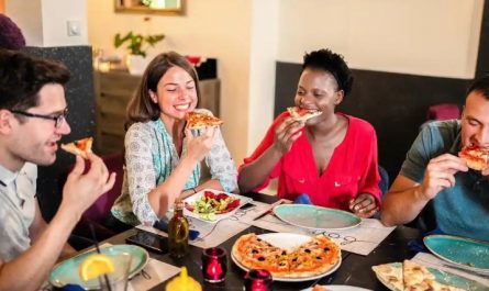 Soñar con comer con un ex: 20 significados y simbolismos